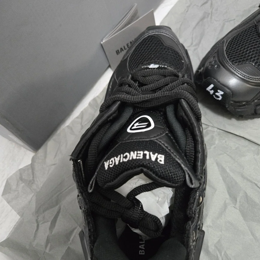 Balenciaga Runner Monocolor Kith Black Sneakers 677402 W3RA1 1000 Size 43
